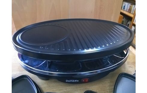 APPAREIL A RACLETTE DOMEDIA