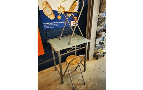 TABLE DE CUISINE + 2 tabourets pliants