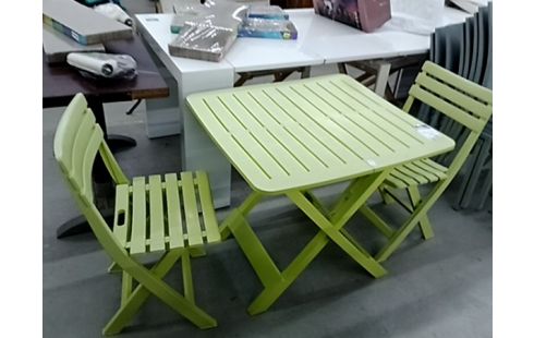 TABLE DE JARDIN VERT + 2 CHAISES