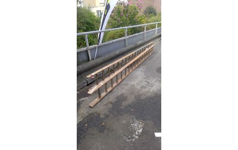 ANCIENNE ECHELLE EN BOIS 420 X 33 CM