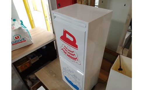 MEUBLE RANGEMENT A LINGE METAL