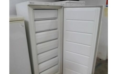 CONGELATEUR ARMOIRE BAUKNECHT A TIROIRS LUMIERE TEMPERATURE HS