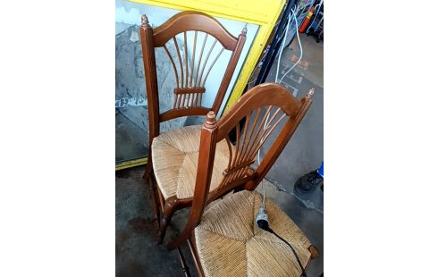 CHAISE PAILLEE DÉTAIL