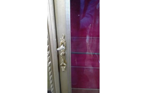 VITRINE KAST GOUD/SLEUTEL