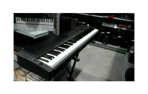 PIANO ELECTRIQUE YAMAHA P-155 + PEDALES + HOUSSE + PIEDS