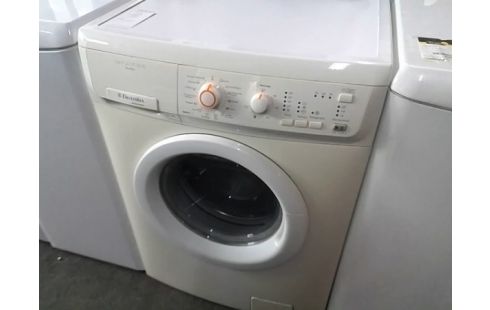 MACHINE A LAVER HUBLOT ELECTROLUX 7KG 1200TR/MIN