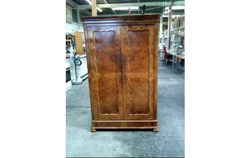 ARMARIO ANTIGUO DE COLGAR NOGAL