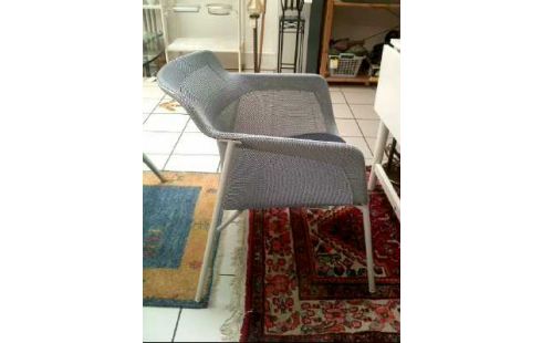 ARMLEHNSTUHL STOFF GRAU