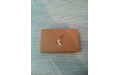 ANHÄNGER <NOFRETETE>