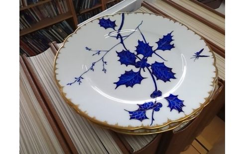 ASSIETTE BORDURE DOREE FEUILLES BLEUES MANSARD