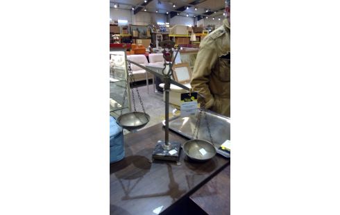 BALANCE À BASCULE DÉCORATIVE