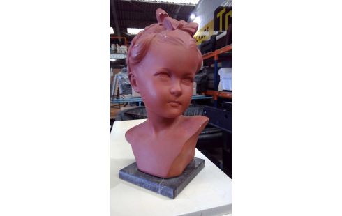 BUSTE D'ENFANT EN PLATRE