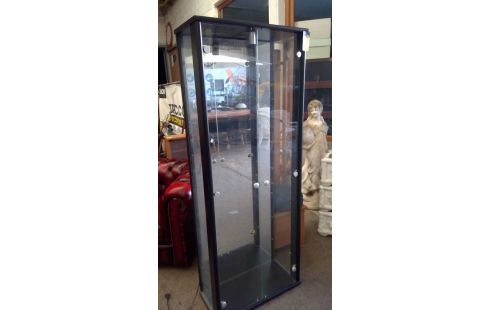 ESCAPARATE 2 PUERTAS