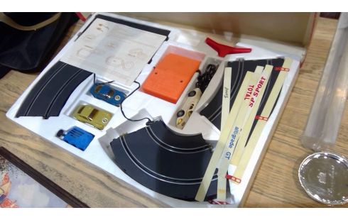 CIRCUIT AUTO JOUET 1970