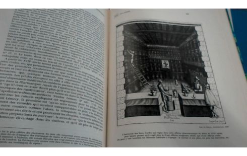 NAISSANCE ET EVOLUTION DE LA PHARMACIE