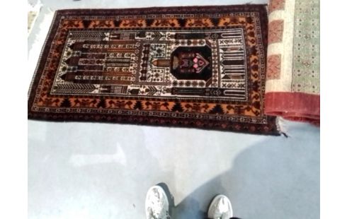 TAPIS 150 NOIR ET ORANGE