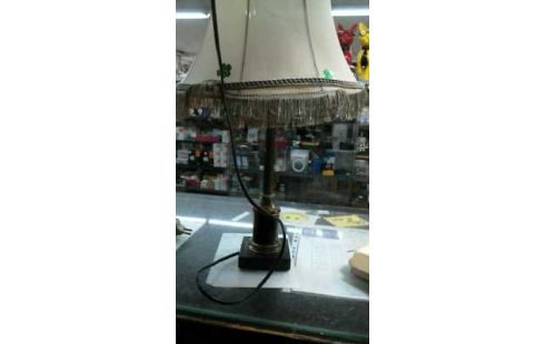 LAMPE A POSER  EN L'ETAT