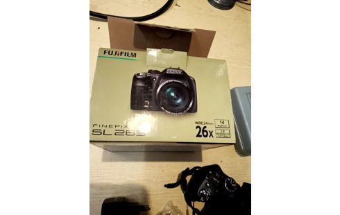 APPAREIL PHOTO NUMERIQUE FUJIFILM FINEPIX / CARTON RSV