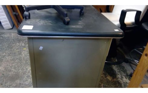 BUREAU EN METAL STYLE INDU