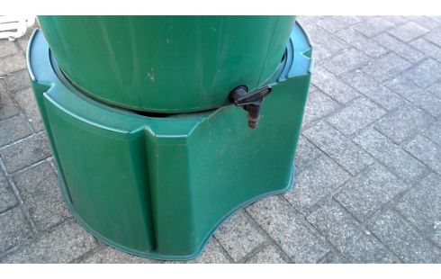 RECIPIENTE DE AGUA DE JARDÍN VERDE PVC