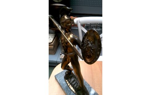 ESTATUA LATÓN MÁRMOL