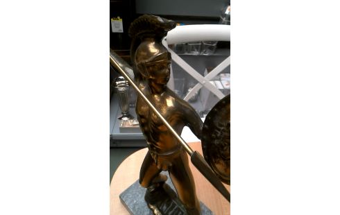 ESTATUA LATÓN MÁRMOL