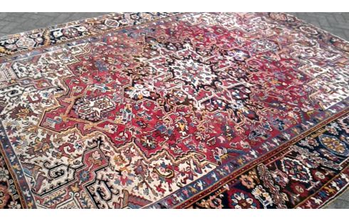 TEPPICH HANDGEKNÖPFT