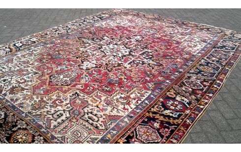 TEPPICH HANDGEKNÖPFT