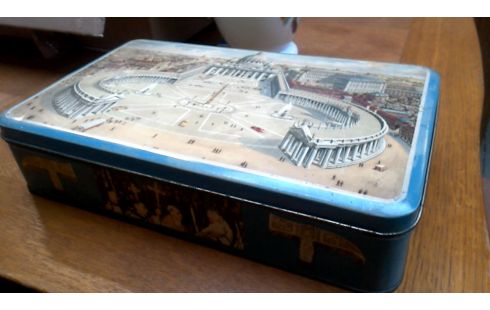 DOSE METALL IM VINTAGE-STIL