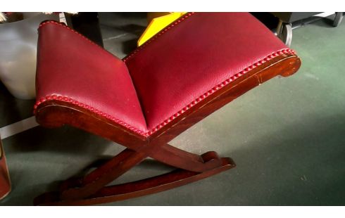 REPOSE PIED, , BALANCOIRE ROUGE SIMILI CUIR