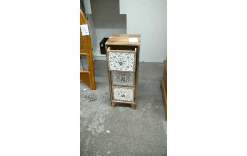 HOOFDEINDE NACHTKASTJE 3 LADEN