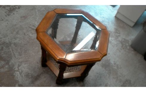 TABLE HEXAGONAL