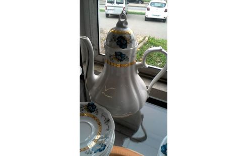 SERVICE A CAFE  CREATION