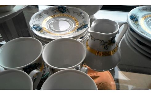 SERVICE A CAFE  CREATION