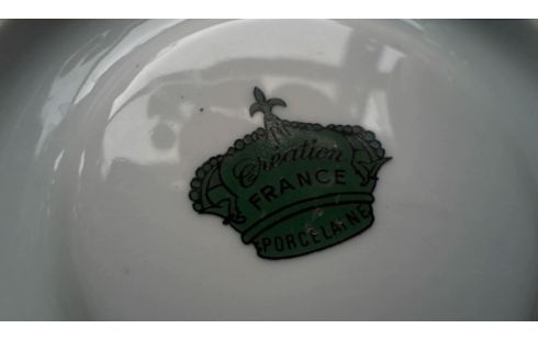 SERVICE A THE  CREATION