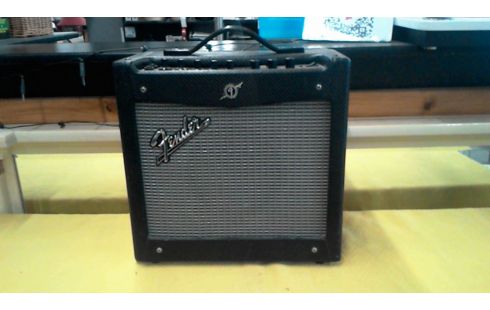 AMPLIFICADOR FENDER