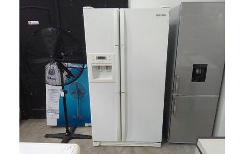 REFRIGERATEUR AMERICAIN SAMSUNG DISTRIBUTEUR A RÉVISER