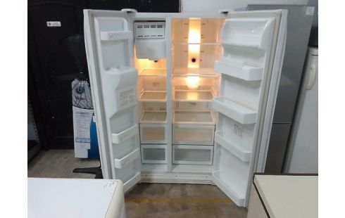 REFRIGERATEUR AMERICAIN SAMSUNG DISTRIBUTEUR A RÉVISER