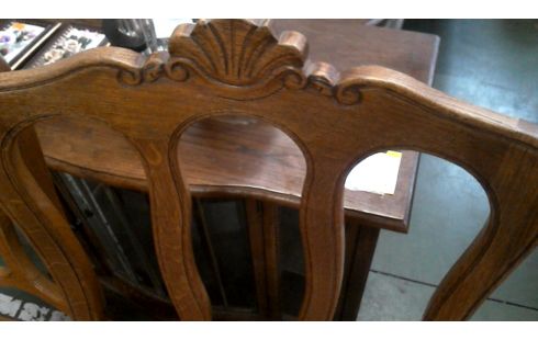 4 CHAISES STYLE LOUIS XV CHENE SIMILI CUIR