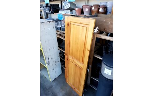 PORTE ARMOIRE / PLACARD PIN