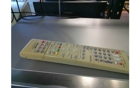 LECTEUR DVD SHARP DV HR300 PERITEL/RCA (AVEC TELECOMMANDE)