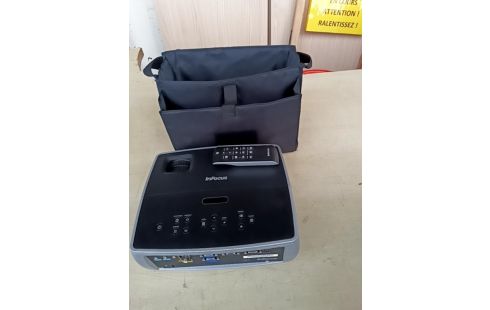 VIDEOPROJECTEUR INFOCUS+SACOCHE RSV2