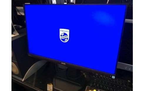 ECRAN LCD 60CM HDMI/VGA/DVI 5MS 60HZ