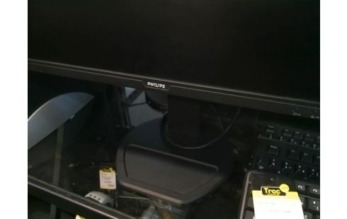 ECRAN LCD 60CM HDMI/VGA/DVI 5MS 60HZ