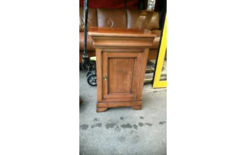 PEQUEÑO APARADOR CEREZO SILVESTRE