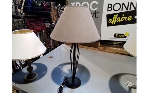 LAMPE PIED MÉTAL AJ TAUPE