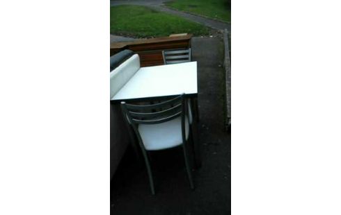 MESA DE COCINA, , 2 SILLAS