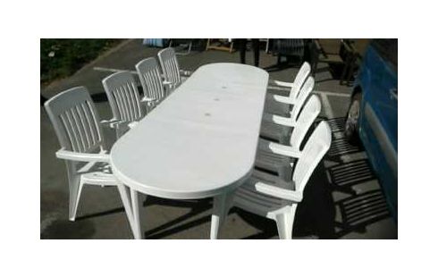TABLE DE JARDIN 10 COUVERT + 8 CHAISES