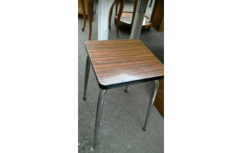 TABOURET FORMICA MARRON