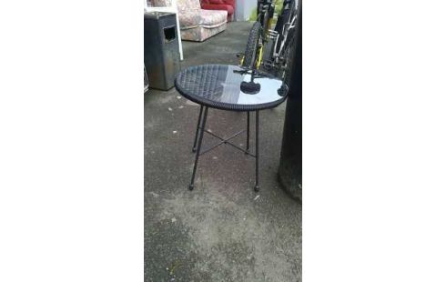 GUERIDON EXTERIEUR
